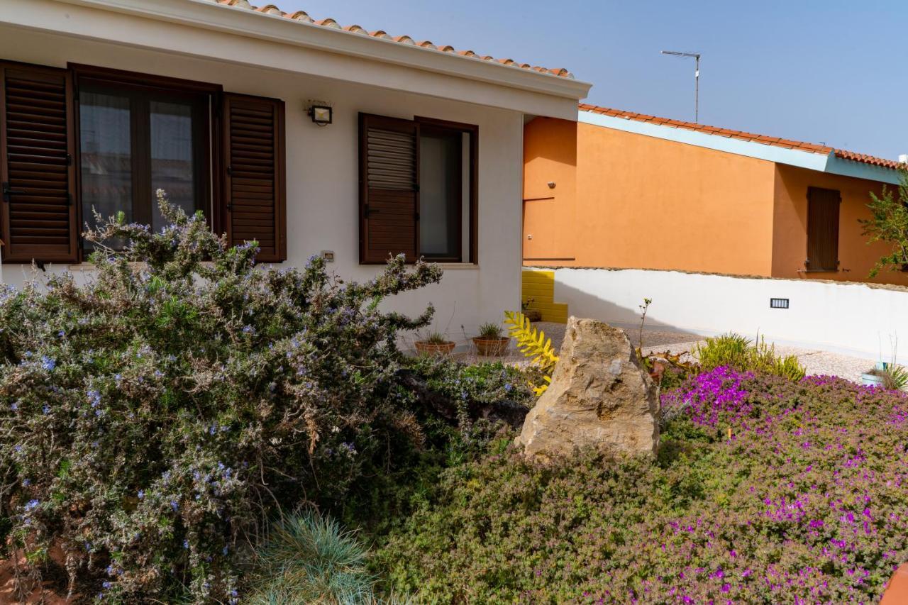 Casa Vacanze Funtana Meiga Càbras Exteriör bild